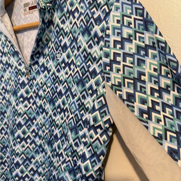 Ariat Ladies Sunstopper 2.0 1/4 Zip Baselayer Shirt Blue Geometric Design XS - Picture 4 of 12